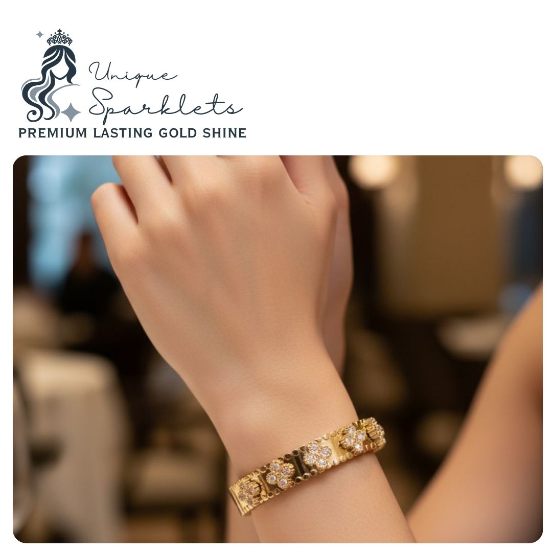 Diamond-Clover Hinged Bangle
