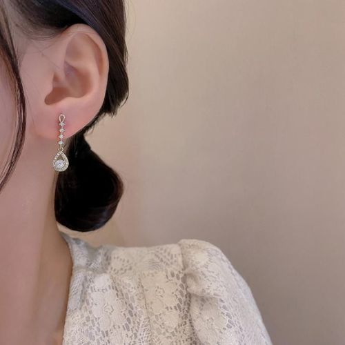 Gold Linear Teardrop Halo Earrings
