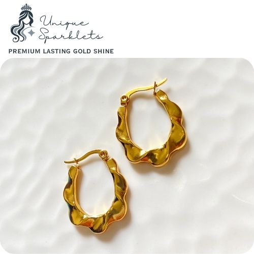 Wavy Gold Hoop