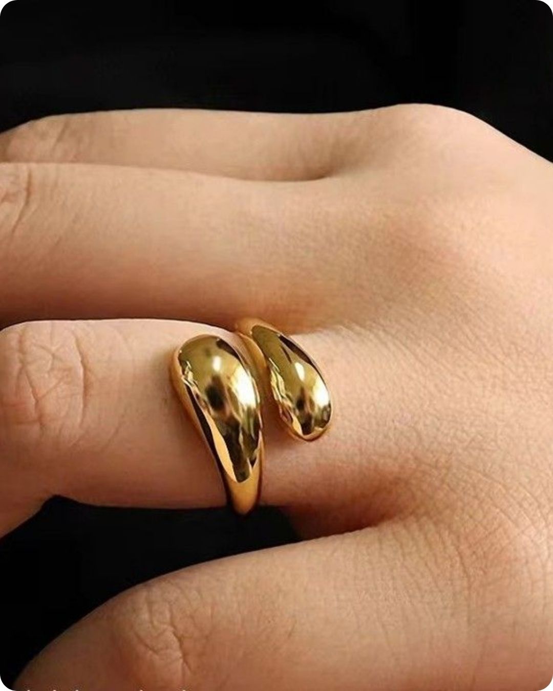 Golden Fluid Twist Ring