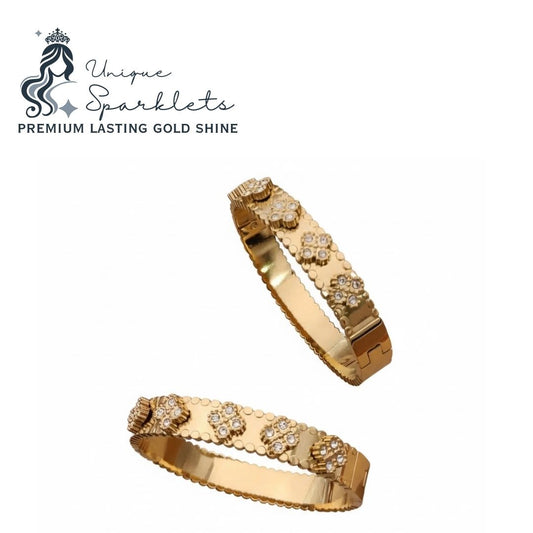 Diamond-Clover Hinged Bangle