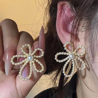 Oversized Pearl Outline Flower Studs