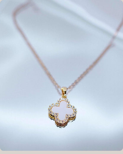 Single Pendent white and black Clover Necklace