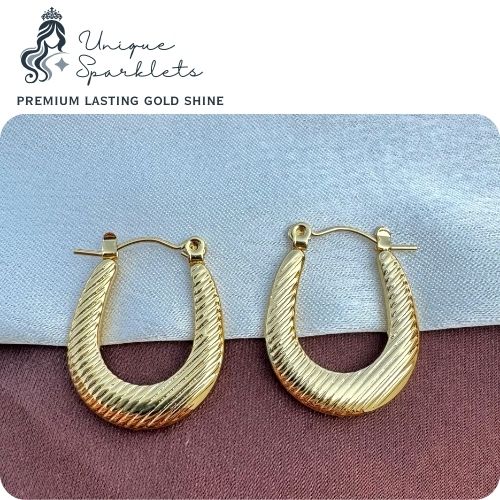 Golden Ripple Teardrop Hoops