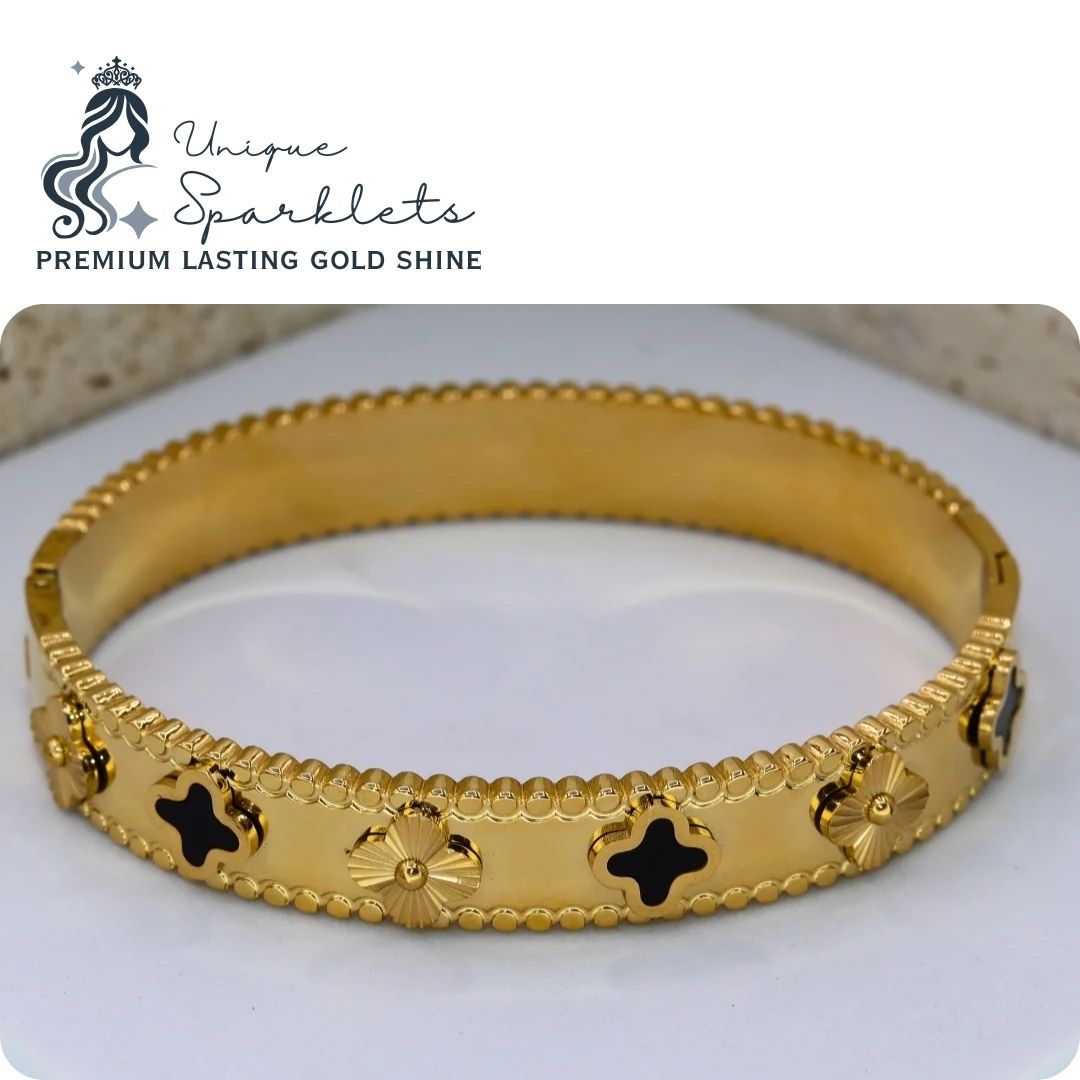The Beaded Clover & Onyx Bangle