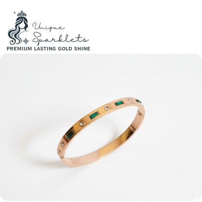 The Emerald Baguette & Round Station Bangle