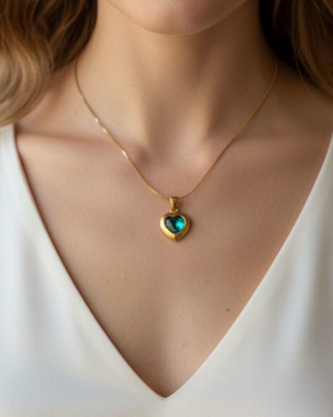 Emerald Heart Glow Necklace
