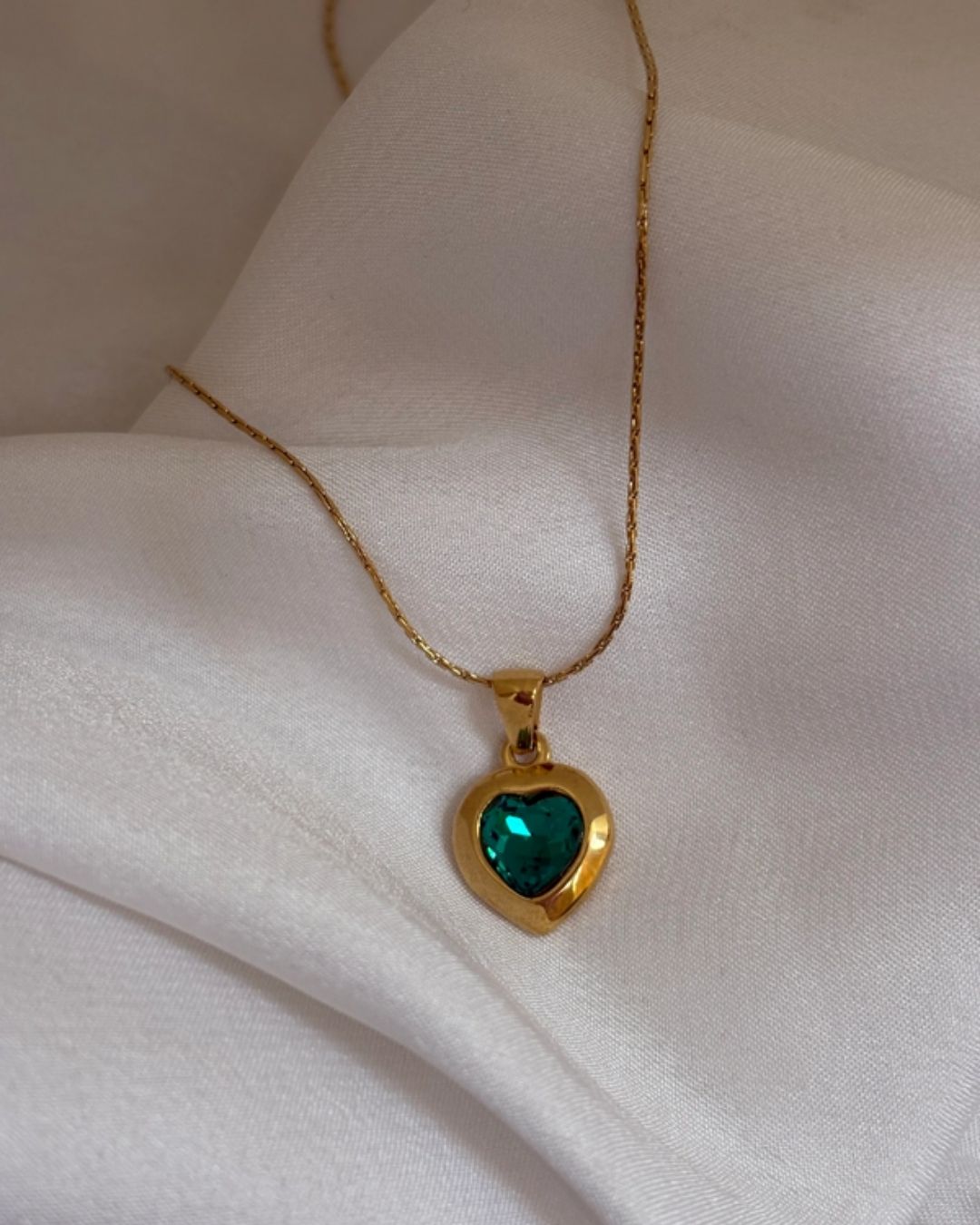 Emerald Heart Glow Necklace